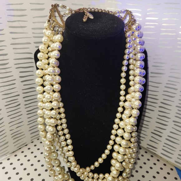 #2145 RARE SIGNEDNATASHA SCHWEITZER8- LAYER GENUINE PEARLS